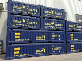 Blaue Container