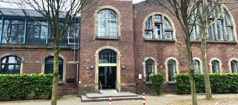 UNSER DEUTSCHES HEADQUARTER